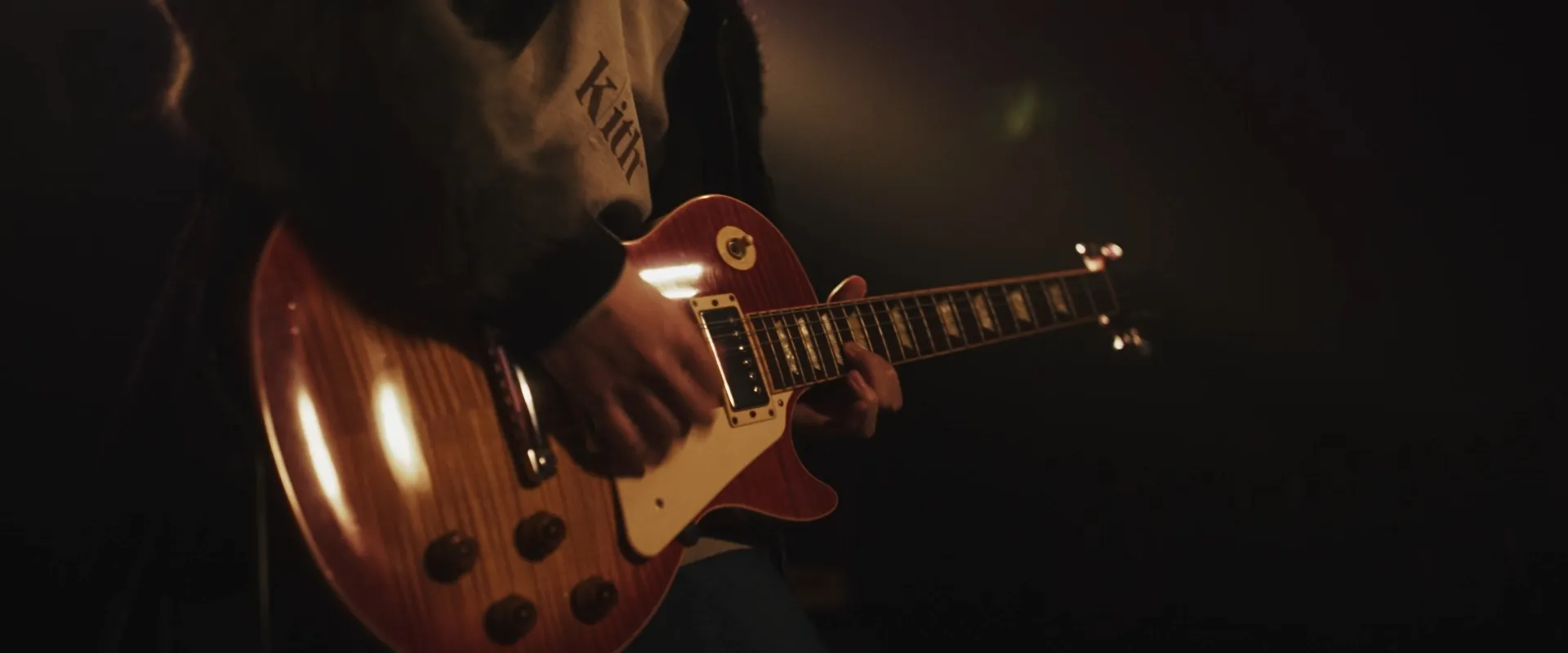 Esteban「REVOLVER」のスチル